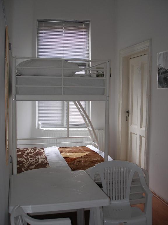 Kretan Hostel Bucharest Room photo